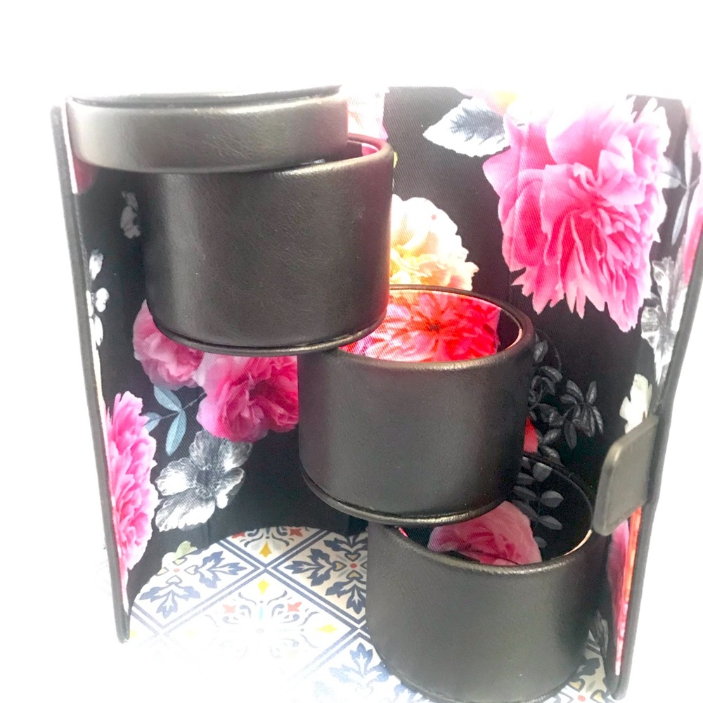 Jewelry case